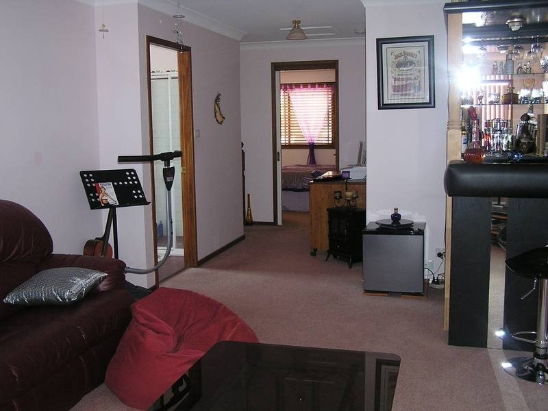 17 Burrell Crescent, Dapto NSW 2530