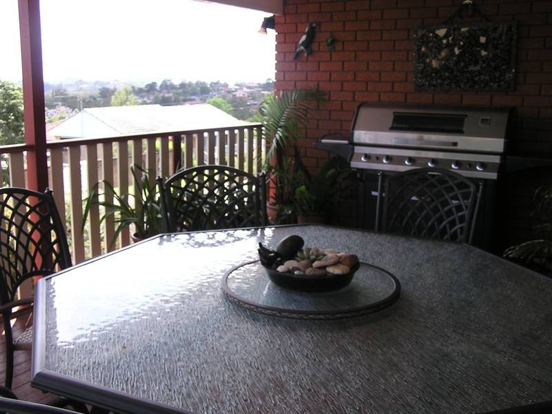 48 Burrell Cres, Dapto NSW 2530