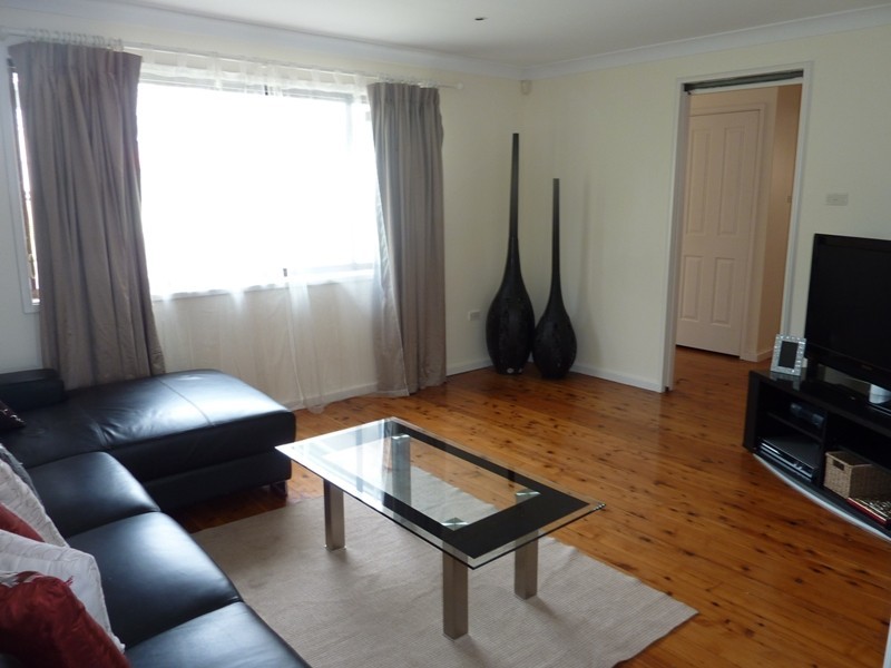 52 Henricks Parade, Mount Warrigal NSW 2528