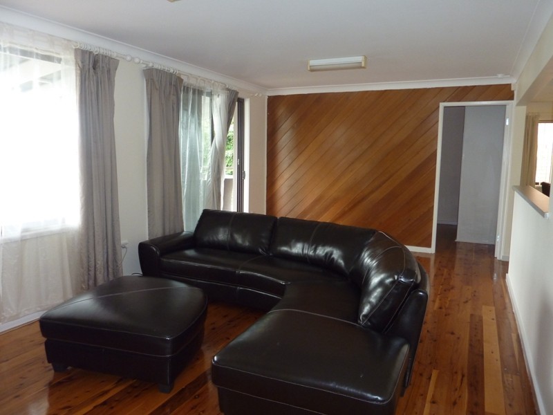 52 Henricks Parade, Mount Warrigal NSW 2528