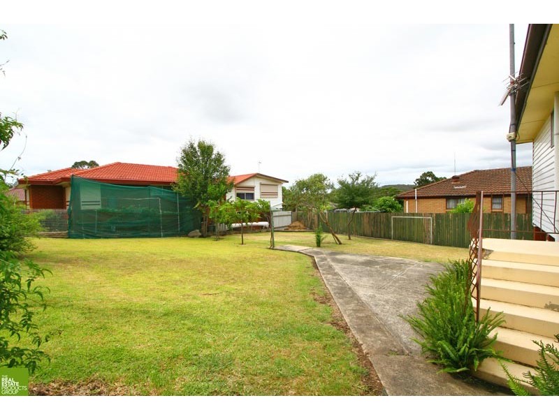 21 Blakemore Avenue, Kanahooka NSW 2530