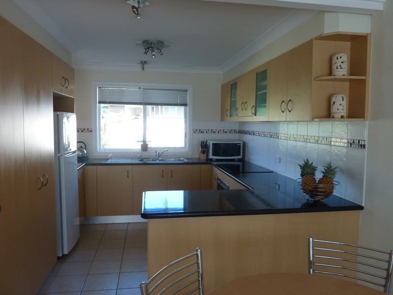 1/6 Lachlan Avenue, Barrack Heights NSW 2528