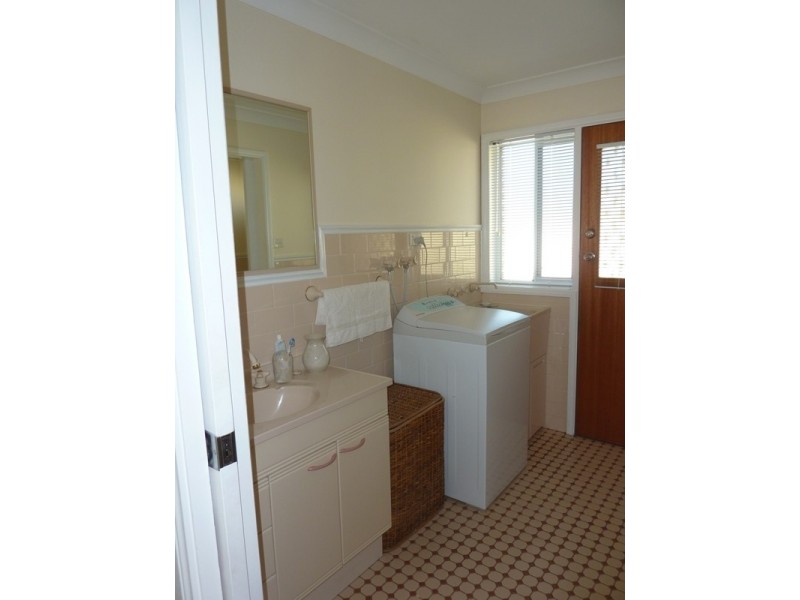 1/6 Lachlan Avenue, Barrack Heights NSW 2528