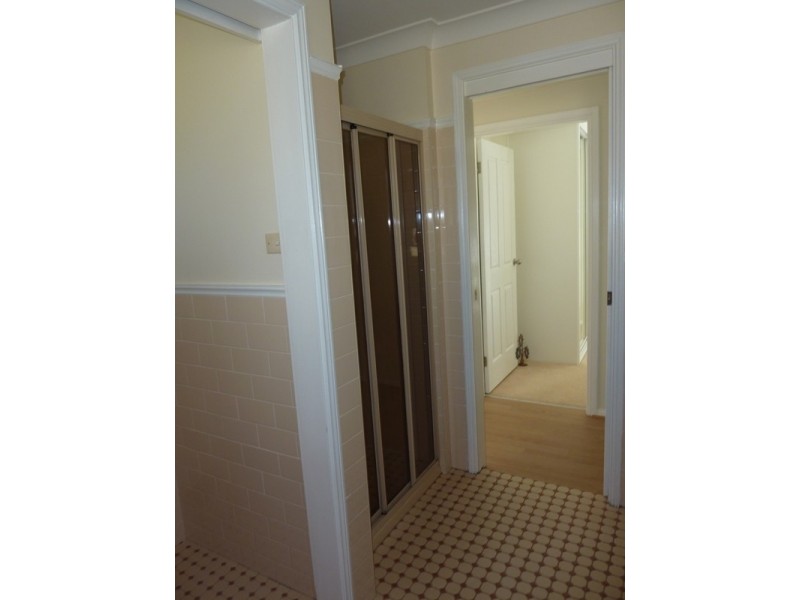 1/6 Lachlan Avenue, Barrack Heights NSW 2528