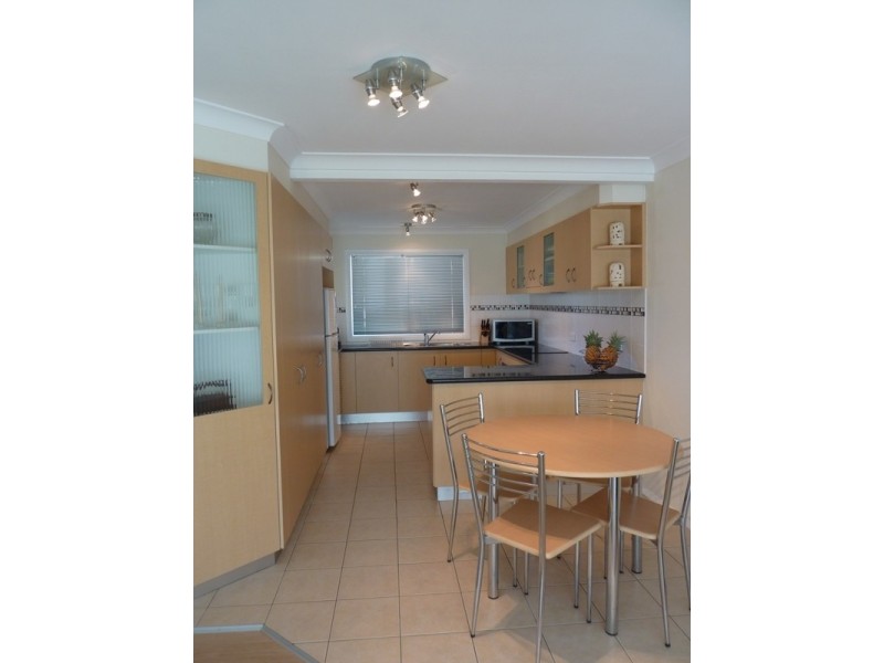 1/6 Lachlan Avenue, Barrack Heights NSW 2528