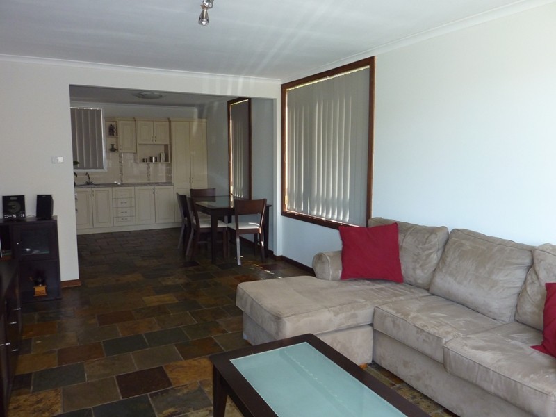 50 Barellan Avenue, Dapto NSW 2530