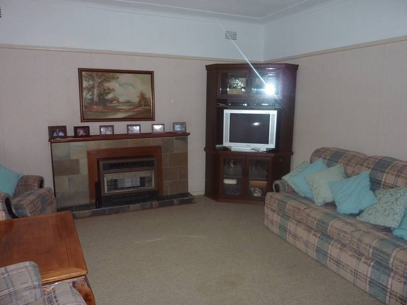 47 Albert Street, Unanderra NSW 2526