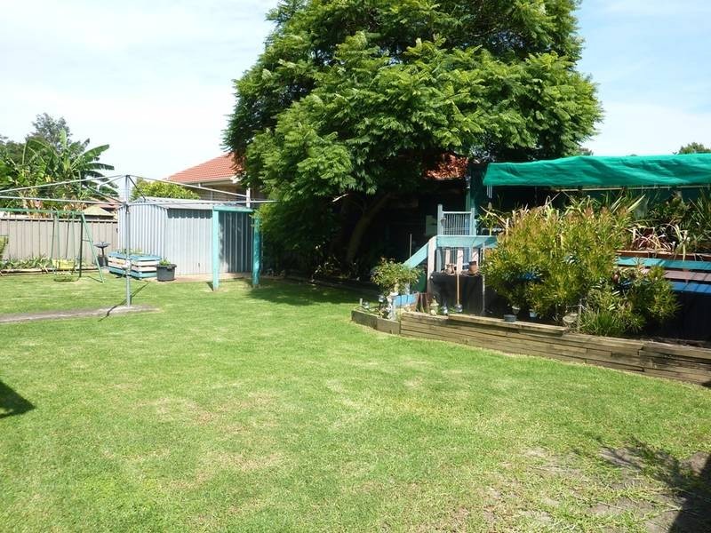 47 Albert Street, Unanderra NSW 2526