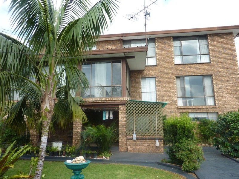 32 Cuthbert Drive, Mount Warrigal NSW 2528