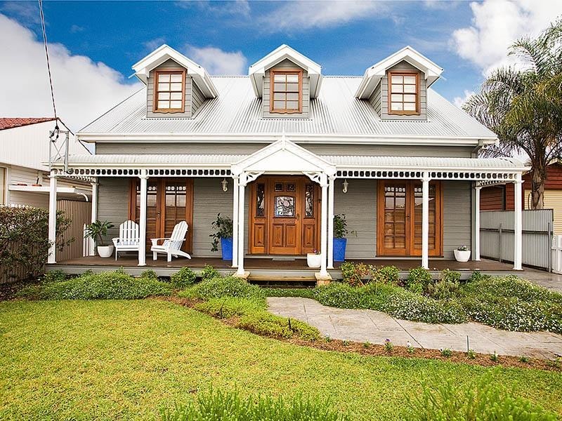 126 Pur Pur Avenue, Lake Illawarra NSW 2528