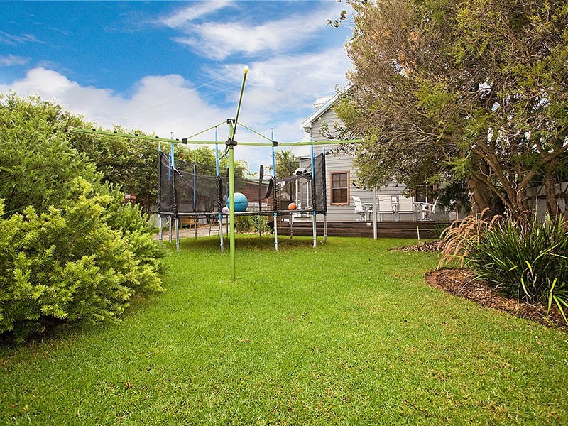 126 Pur Pur Avenue, Lake Illawarra NSW 2528