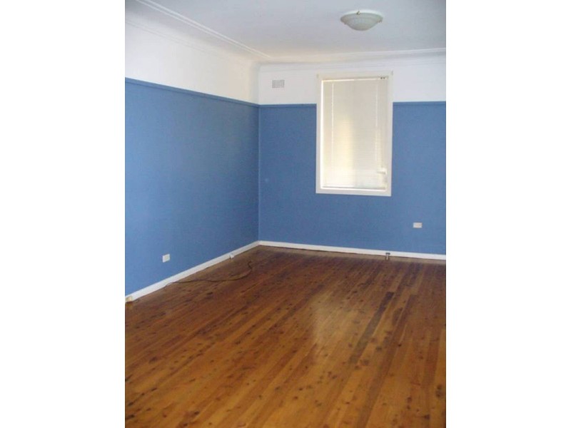 16 Eager Street, Corrimal NSW 2518