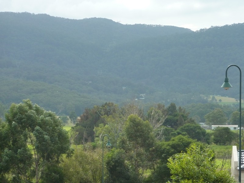 77 Robins Creek Drive, Horsley NSW 2530