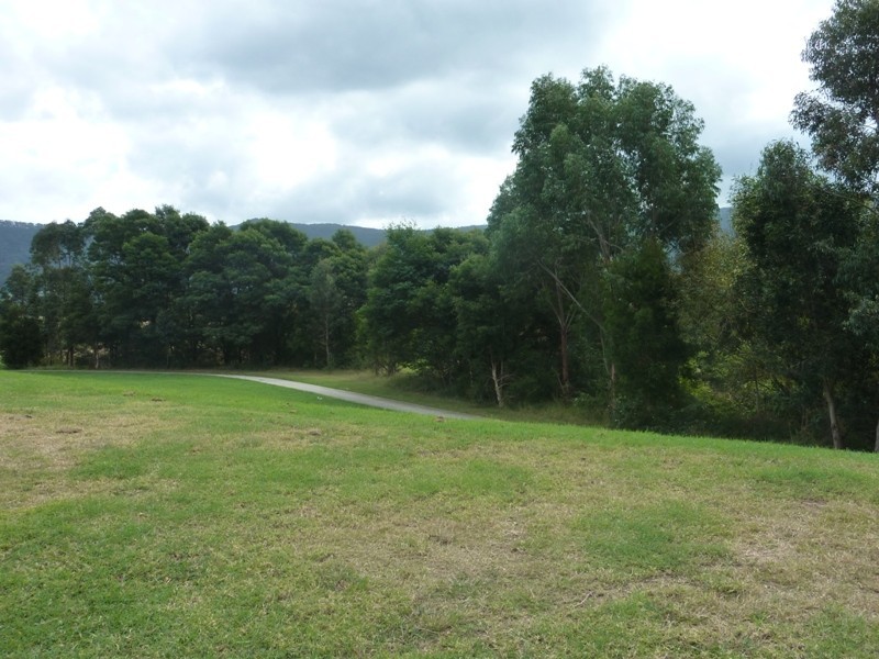 77 Robins Creek Drive, Horsley NSW 2530