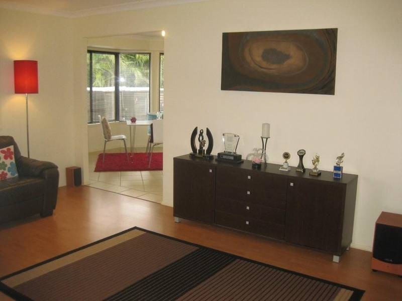 77 Robins Creek Drive, Horsley NSW 2530