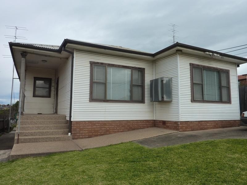 37 Lackawanna Street, Cringila NSW 2502