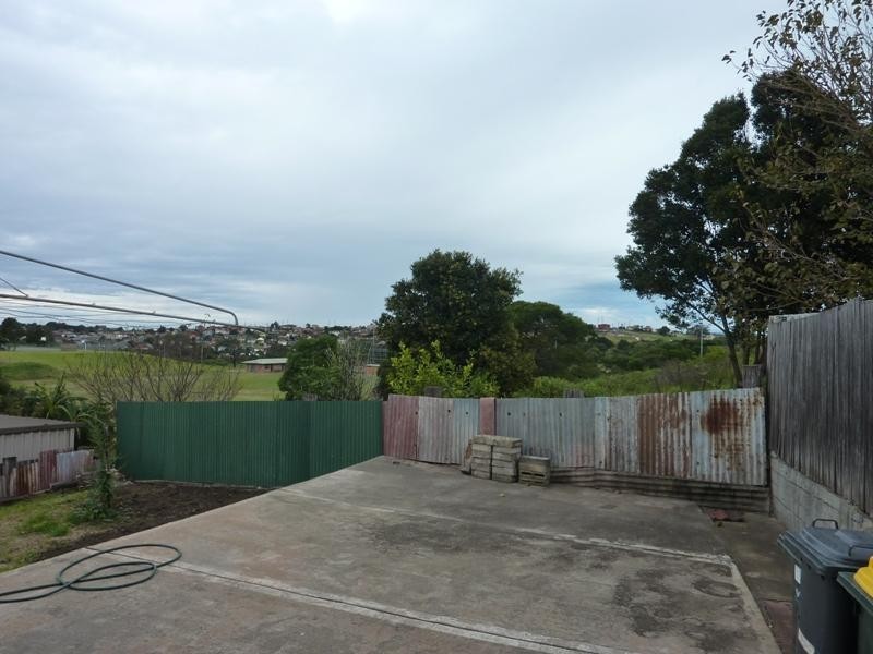 37 Lackawanna Street, Cringila NSW 2502