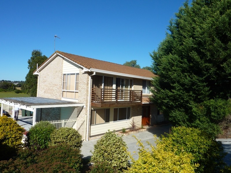 27 Sierra Drive, Horsley NSW 2530