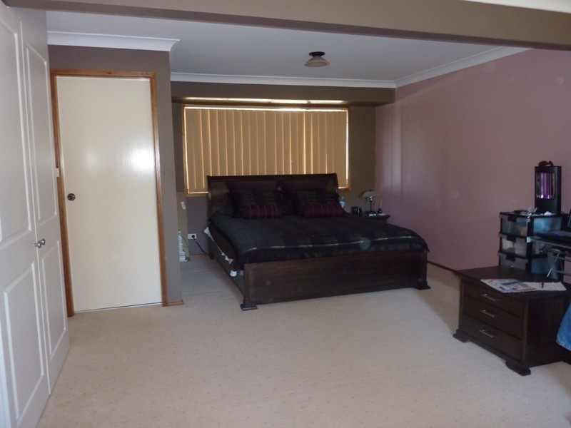 27 Sierra Drive, Horsley NSW 2530