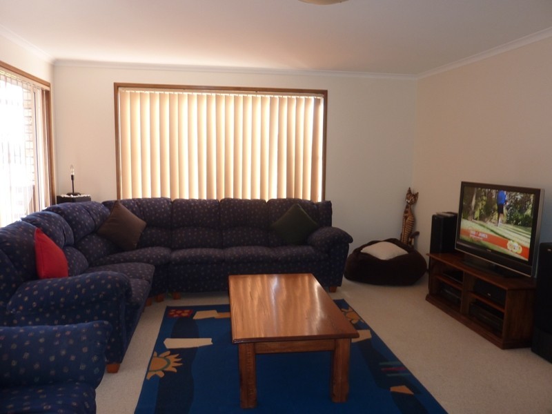 27 Sierra Drive, Horsley NSW 2530