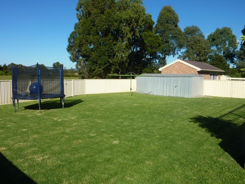 27 Sierra Drive, Horsley NSW 2530