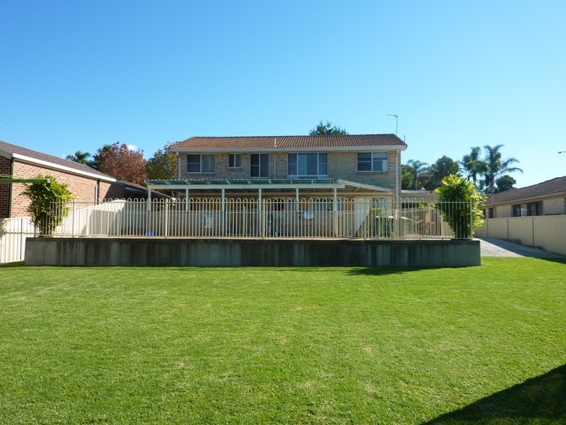 27 Sierra Drive, Horsley NSW 2530