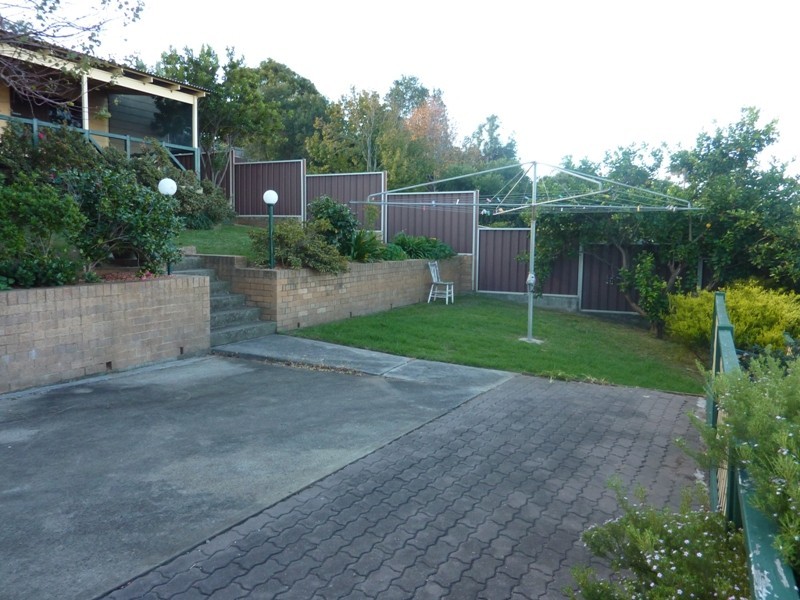 12 Thirroul Road, Kanahooka NSW 2530