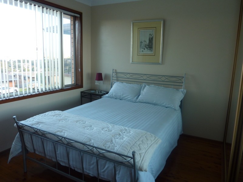 12 Thirroul Road, Kanahooka NSW 2530