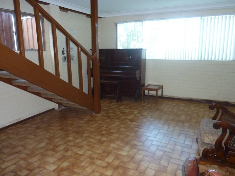 12 Thirroul Road, Kanahooka NSW 2530