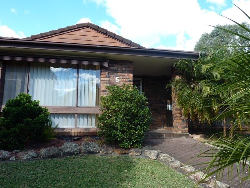 5 Crighton Place, Dapto NSW 2530