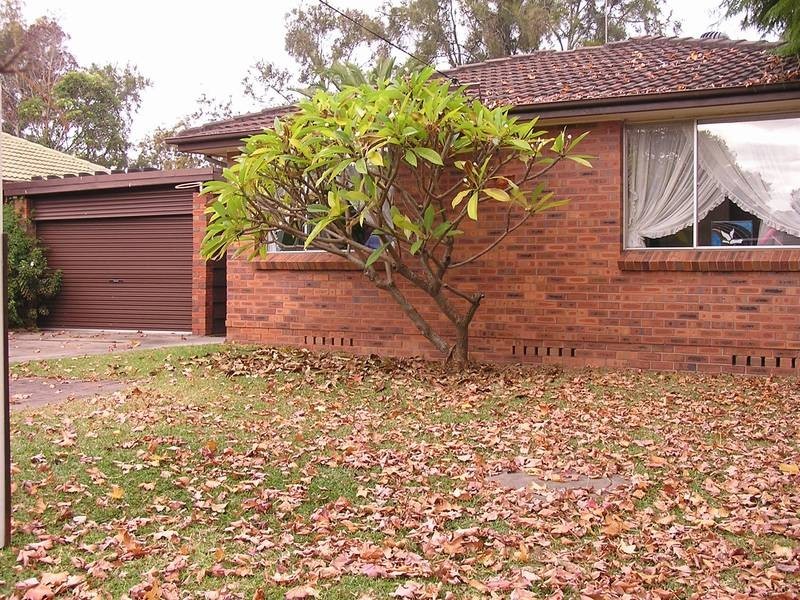 9 Oaks Avenue, Kanahooka NSW 2530