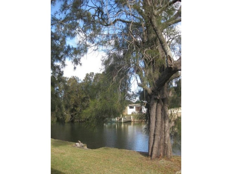 9 Oaks Avenue, Kanahooka NSW 2530