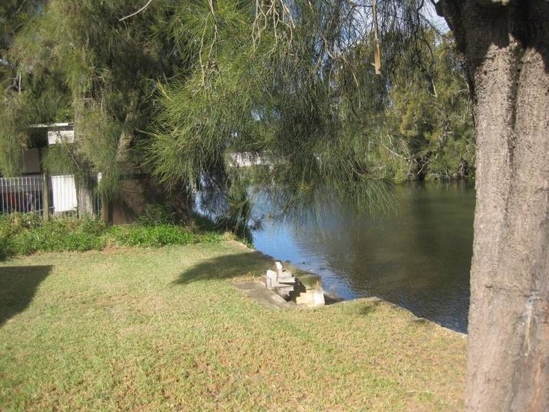 9 Oaks Avenue, Kanahooka NSW 2530