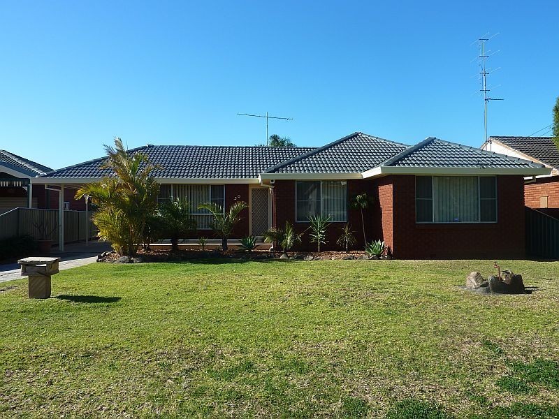 30 Craig Crescent, Dapto NSW 2530