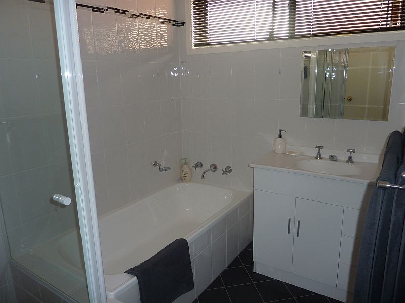 30 Craig Crescent, Dapto NSW 2530