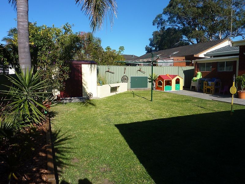 30 Craig Crescent, Dapto NSW 2530