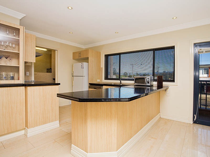 6/233 Windang Street, Windang NSW 2528