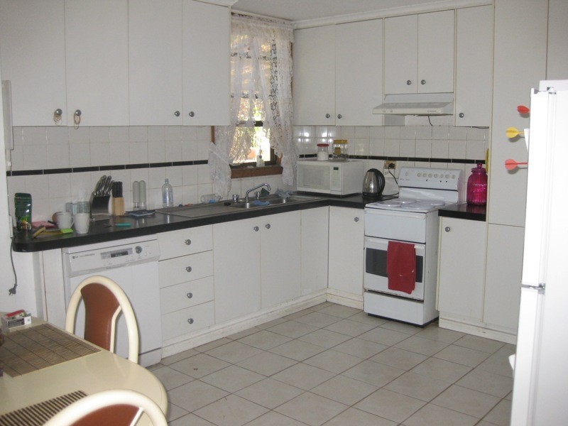 1 Barellan Avenue, Dapto NSW 2530