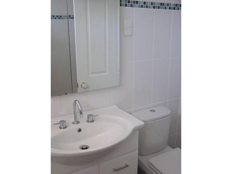8 Wollongong Street, Shellharbour NSW 2529