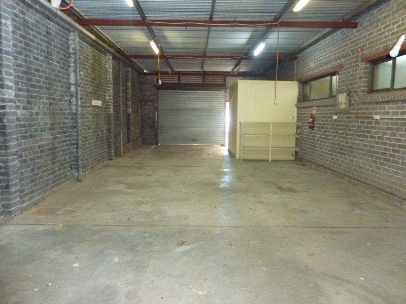 9 Mineral Road, Oak Flats NSW 2529