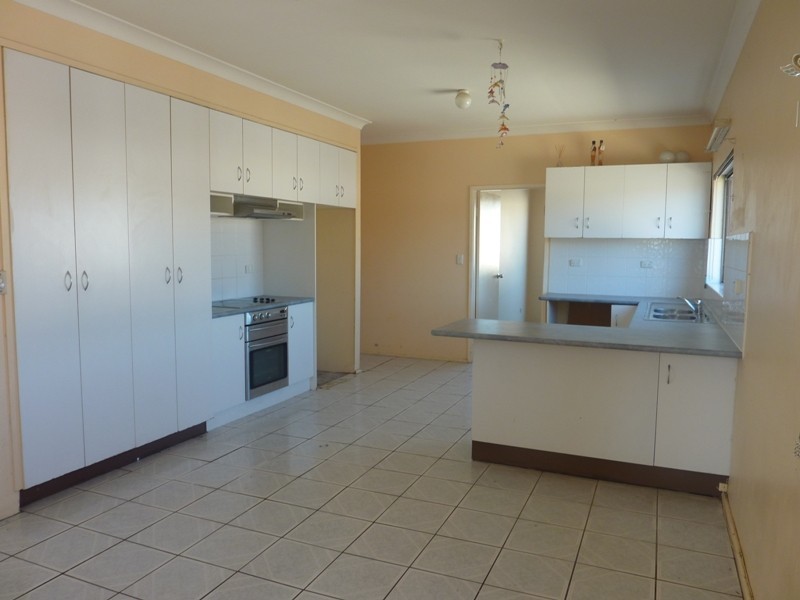 9 Mineral Road, Oak Flats NSW 2529