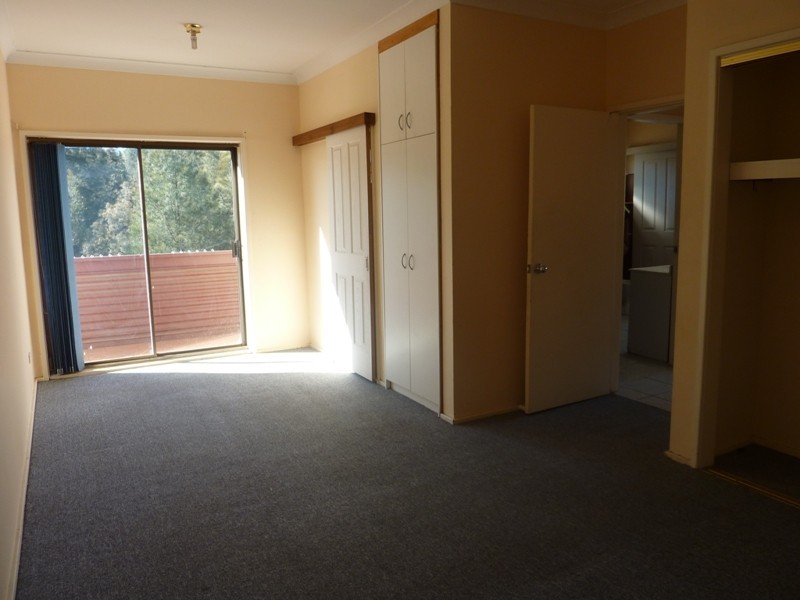 9 Mineral Road, Oak Flats NSW 2529