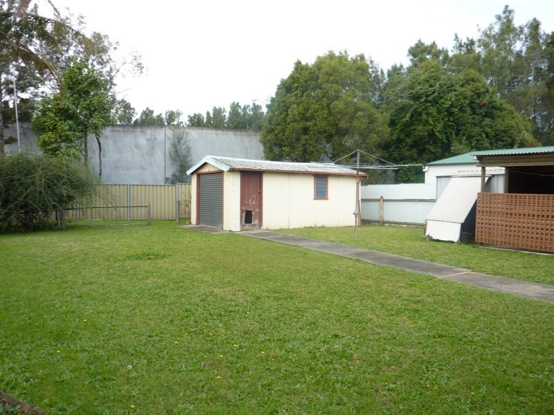 17 Brook Street, Dapto NSW 2530