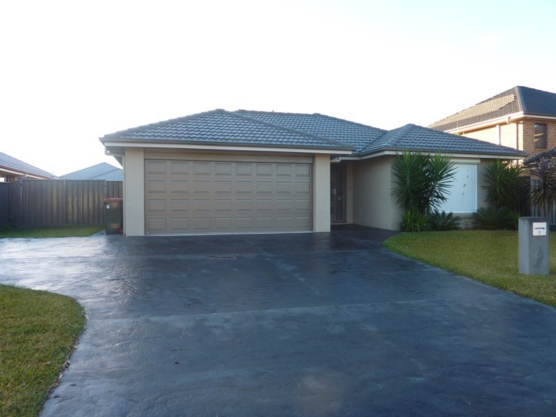 7 Waterview Avenue, Haywards Bay NSW 2530
