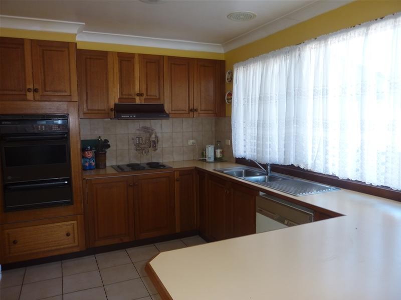 61 Kanahooka Road, Kanahooka NSW 2530