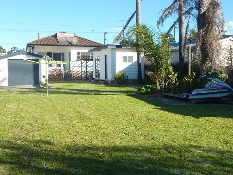 20 Lakeview Parade, Primbee NSW 2502