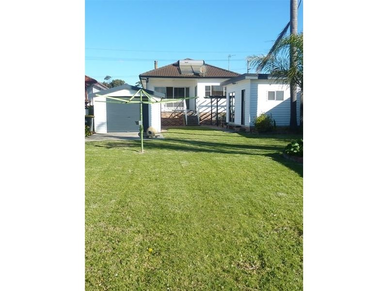 20 Lakeview Parade, Primbee NSW 2502