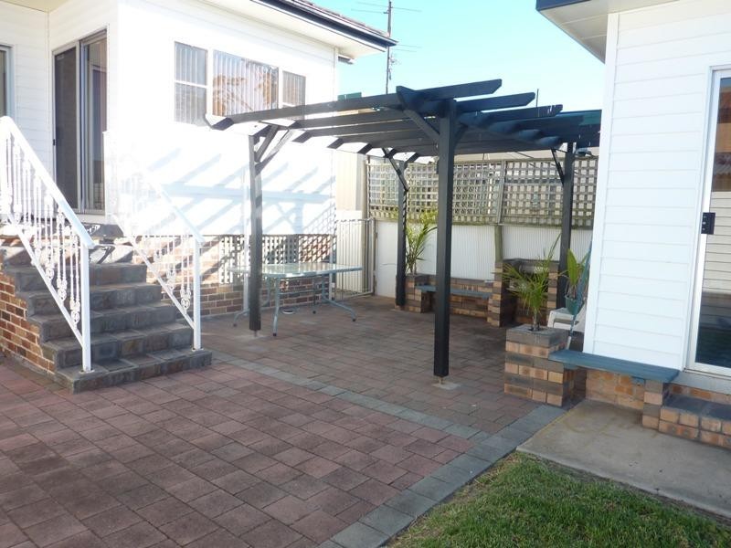 20 Lakeview Parade, Primbee NSW 2502