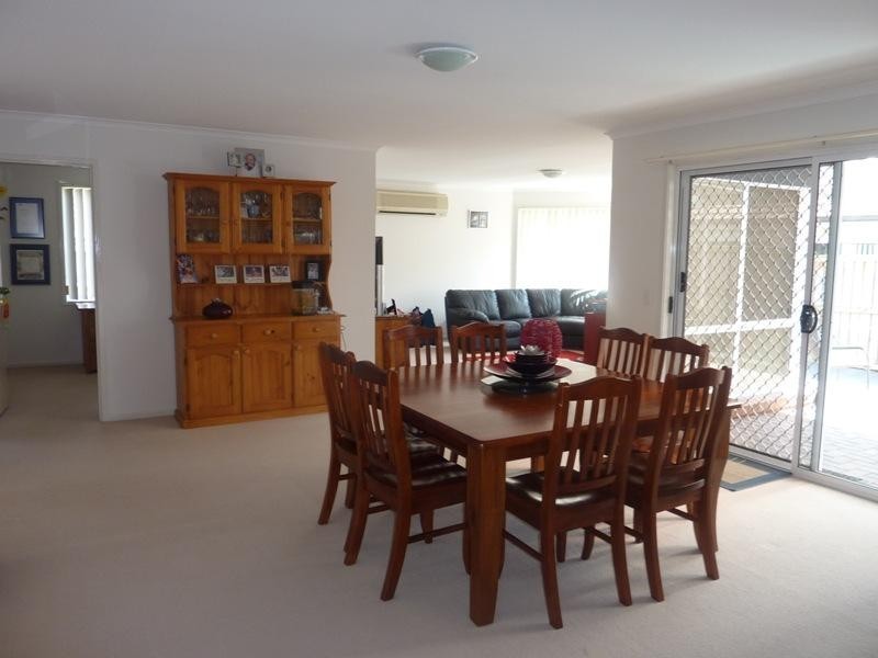 8 Glenwood Grove, Horsley NSW 2530