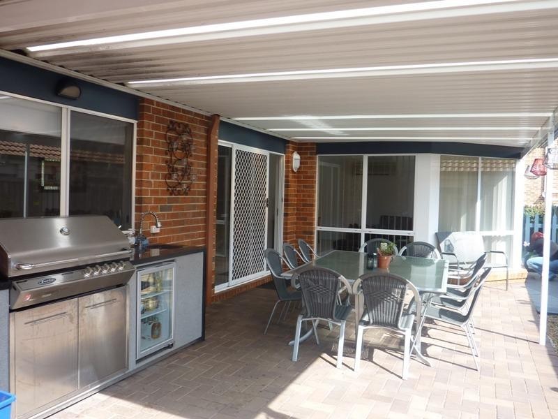 8 Glenwood Grove, Horsley NSW 2530
